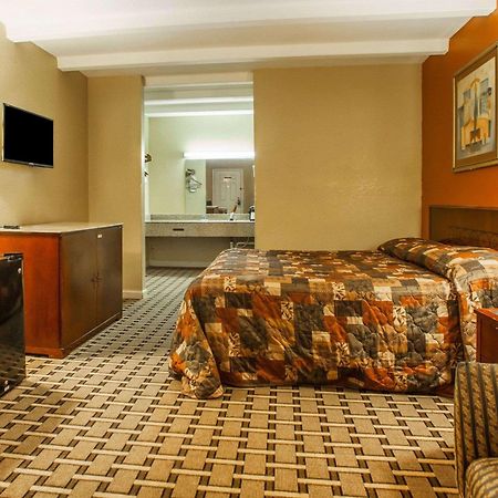 Rodeway Inn Nashville Airport Exterior foto