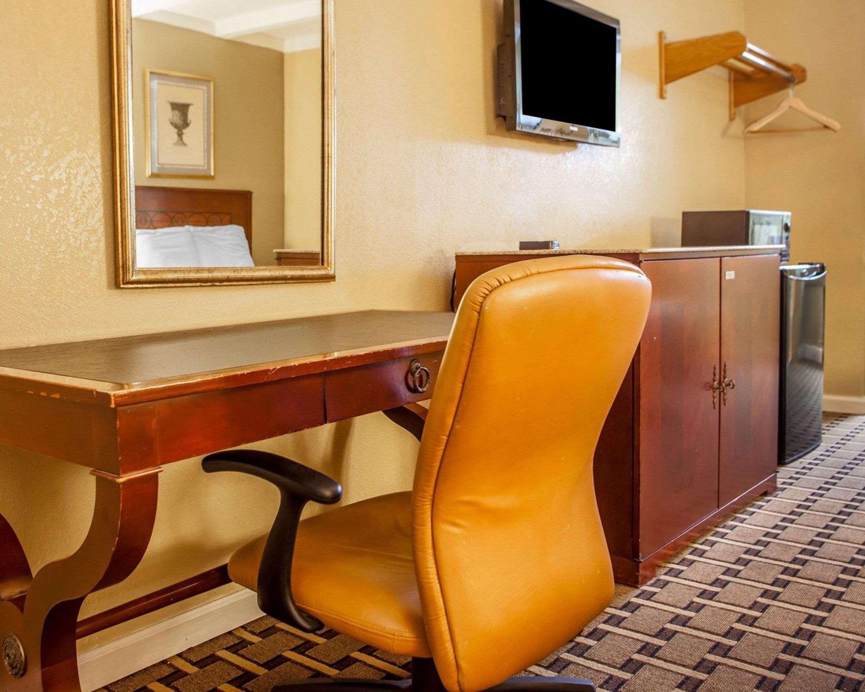 Rodeway Inn Nashville Airport Exterior foto